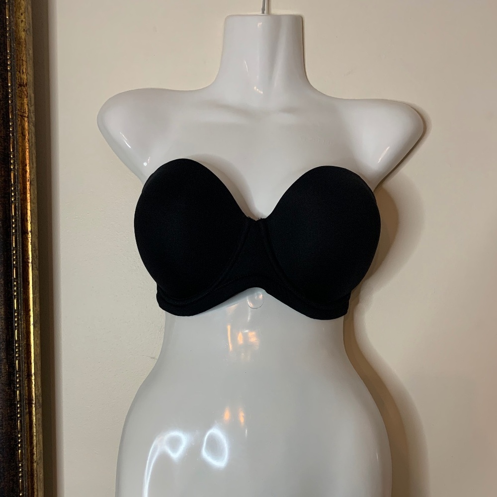 Waycoal black strapless, underwire bra, size 34DDD